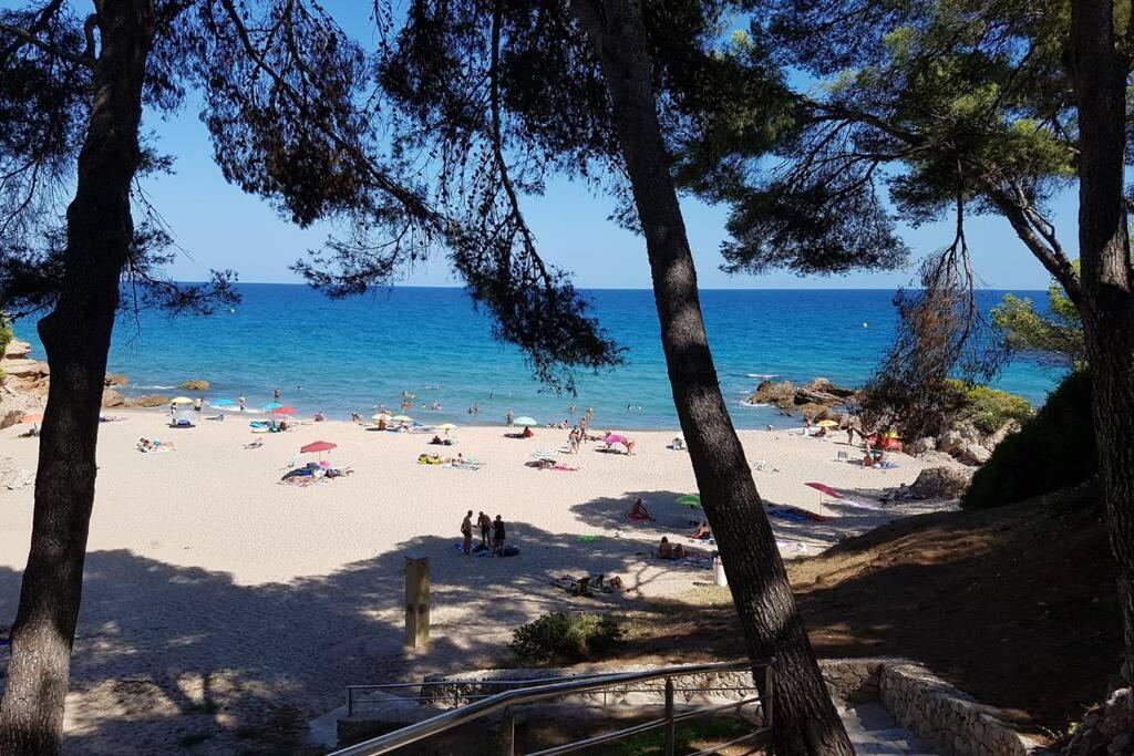 Ático de diseño sobre la Cala de las Sirenas!! Miami Platja  Exterior foto
