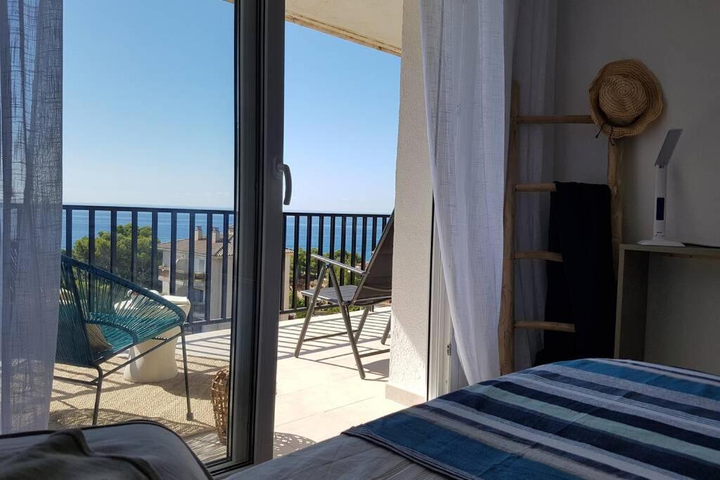 Ático de diseño sobre la Cala de las Sirenas!! Miami Platja  Exterior foto